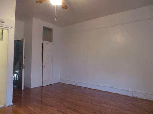 Rented by Perry Associates NYC Inc | media 46