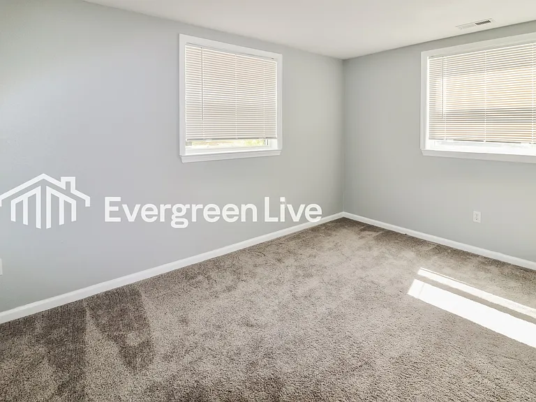 1911 Zinzer Rd — Photo 10