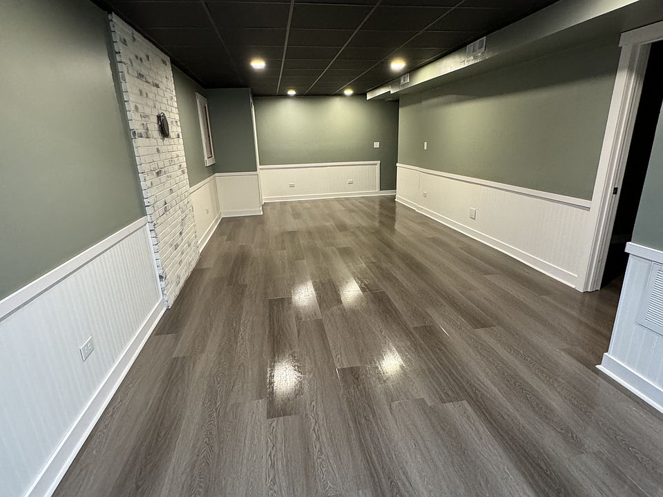 1st image of 205 Shady Oak Ln #1