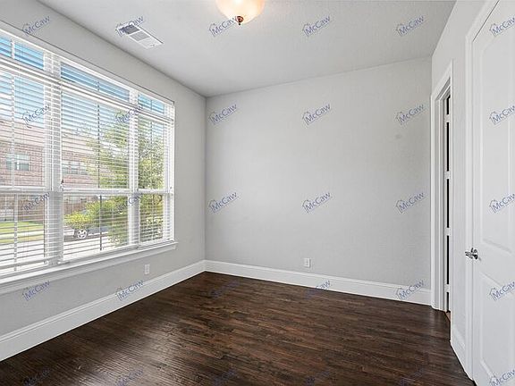 4th image of 7121 Myrtleridge Dr
