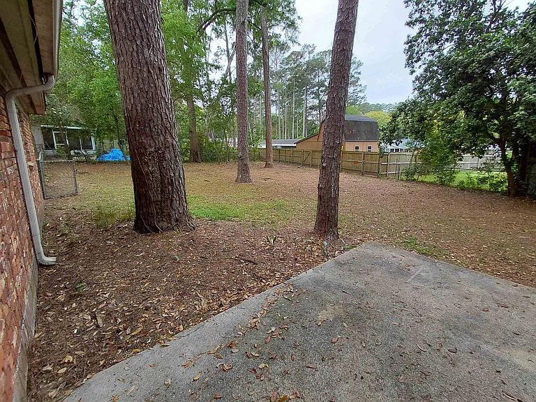 2412 Almond Dr — Photo 21