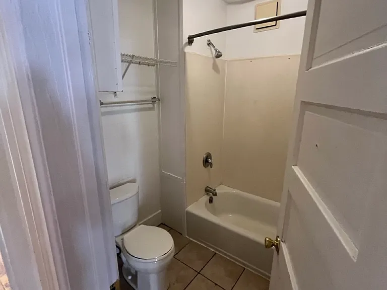 512 E Johnson St #1 — Photo 16