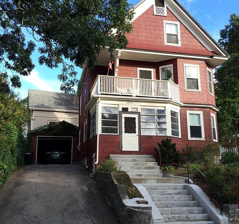1st image of 4 Sheldon St #1