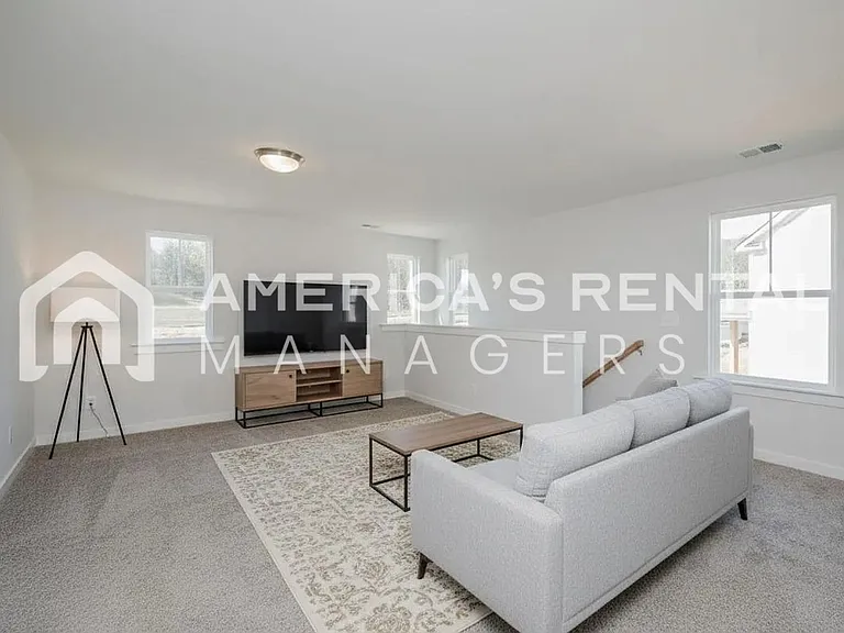 1009 Grand River Blvd W — Photo 22