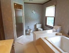 3rd image of 1713 Stadium Ct
