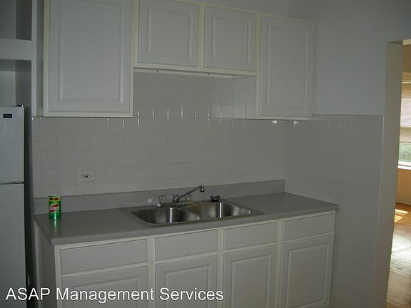 4th image of 4043 N Mozart St APT 2W