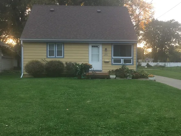 1218 Hutton St, Des Moines, IA 50316