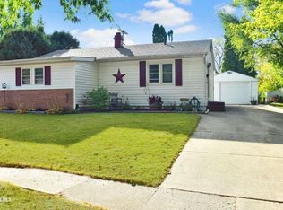 1423 Mark Dr, Freeport, IL 61032