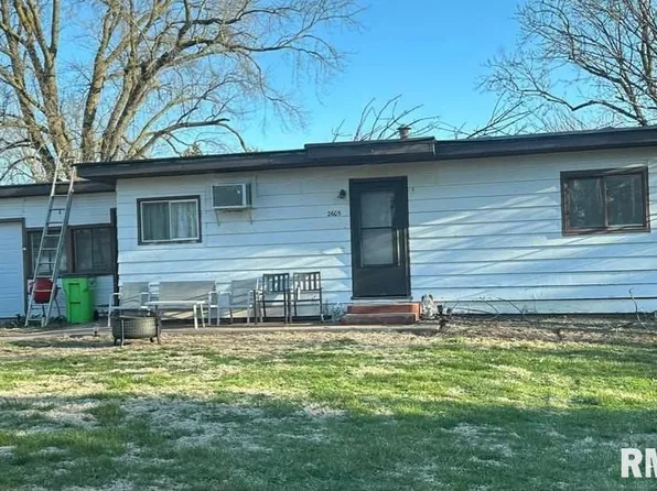 2605 Larch Rd, Quincy, IL 62301