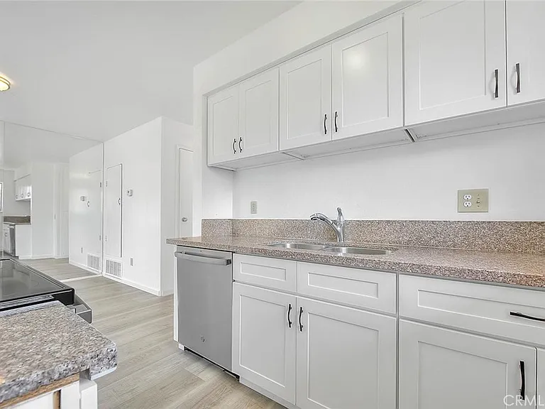 1104 S Mantle Ln #28D — Photo 22