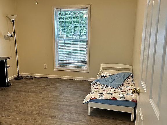5th image of 1328 Hibbard Dr