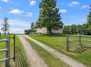 33025 E Township Road 290, Rocky View County, AB T0M1L0