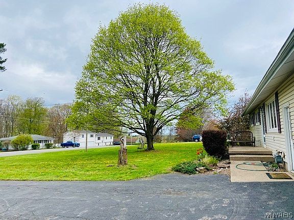 3rd image of 4743 Cottage Rd