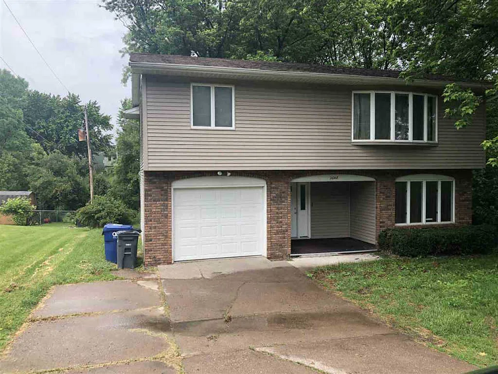 2048 Devils Glen Rd photo 1