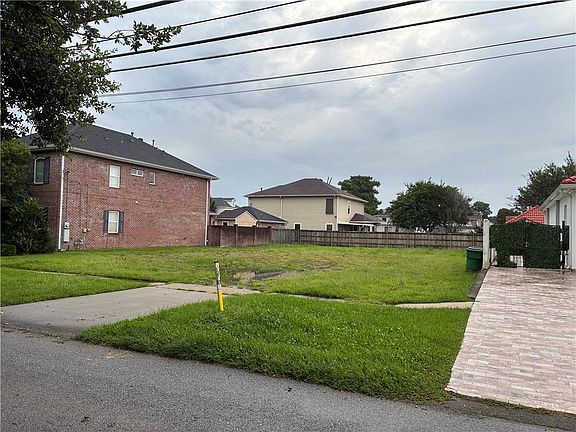 2nd image of 1213 Ridgelake Dr