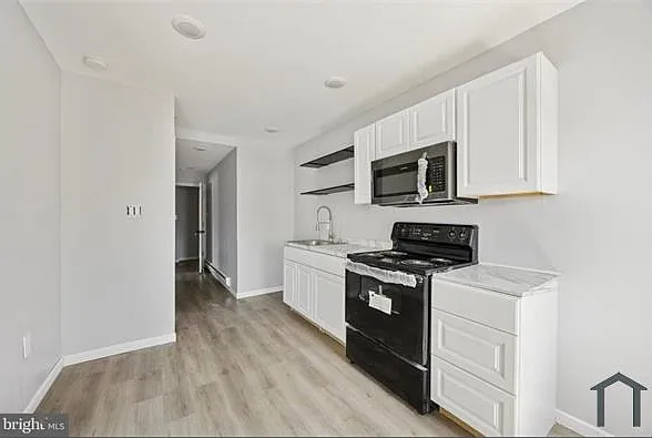 7015 Saybrook Ave — Photo 9