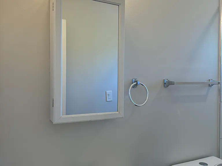 2622 University Pl NW #203 — Photo 8