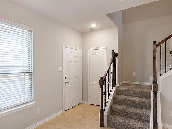 4th image of 2320 Greystone Dr