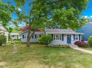 32 Seminole Ave, Lake Hiawatha, NJ 07034