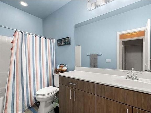 3rd image of 5524 San Pietro Dr