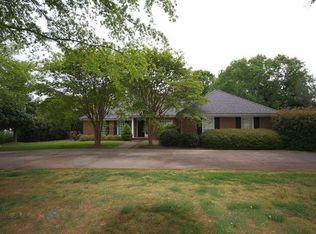 138 Gleneagles Rd, Campobello, SC 29322