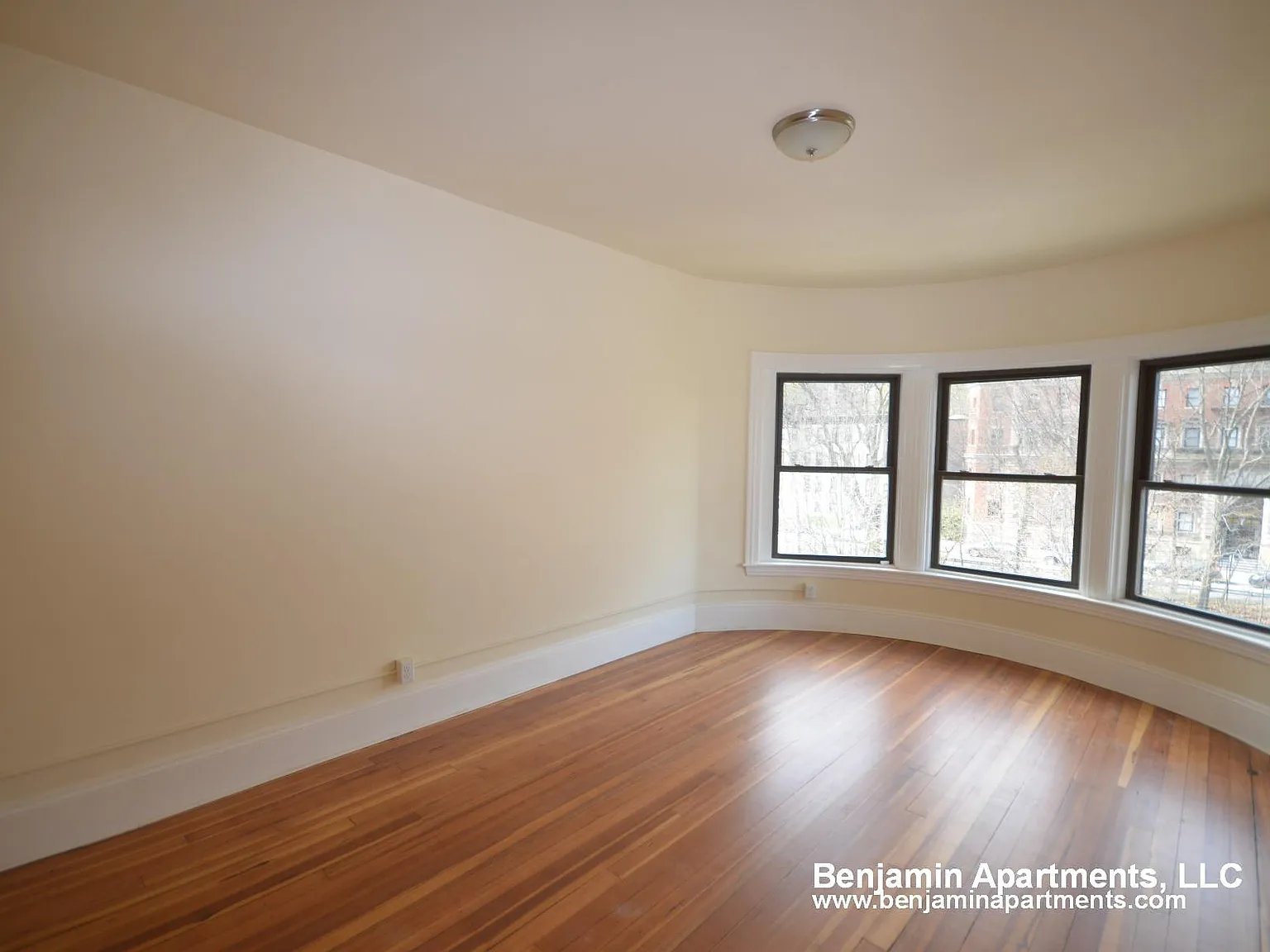 2 bed, $3,200 — Photo 4