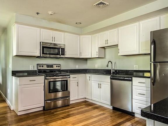 4th image of 494 Woonasquatucket Ave #104