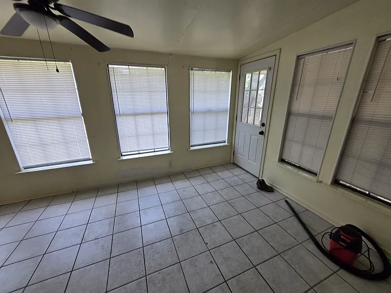 3502 McCormick St — Photo 9