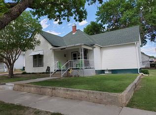 405 N 1st Ave, Norton, KS 67654