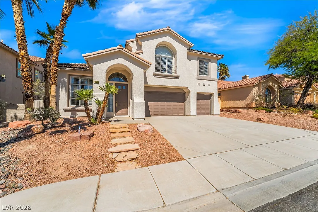 5 bed, 3.0 bath, 2777 sqft, $3,500 — Photo 3