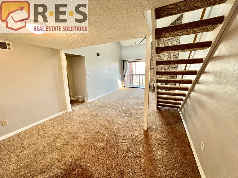 441 Wright St #322 — Photo 3