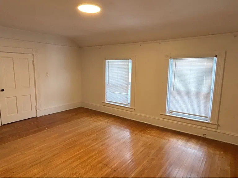415 Amherst Ave — Photo 16