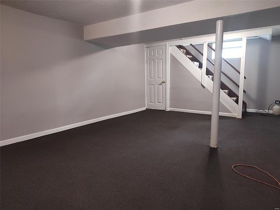 2nd image of 522 Alcove Ave