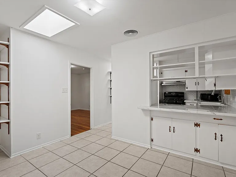 4402 Terrilance Dr — Photo 37