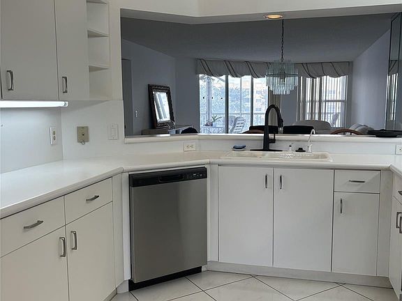 4th image of 7562 Granville Drive #308