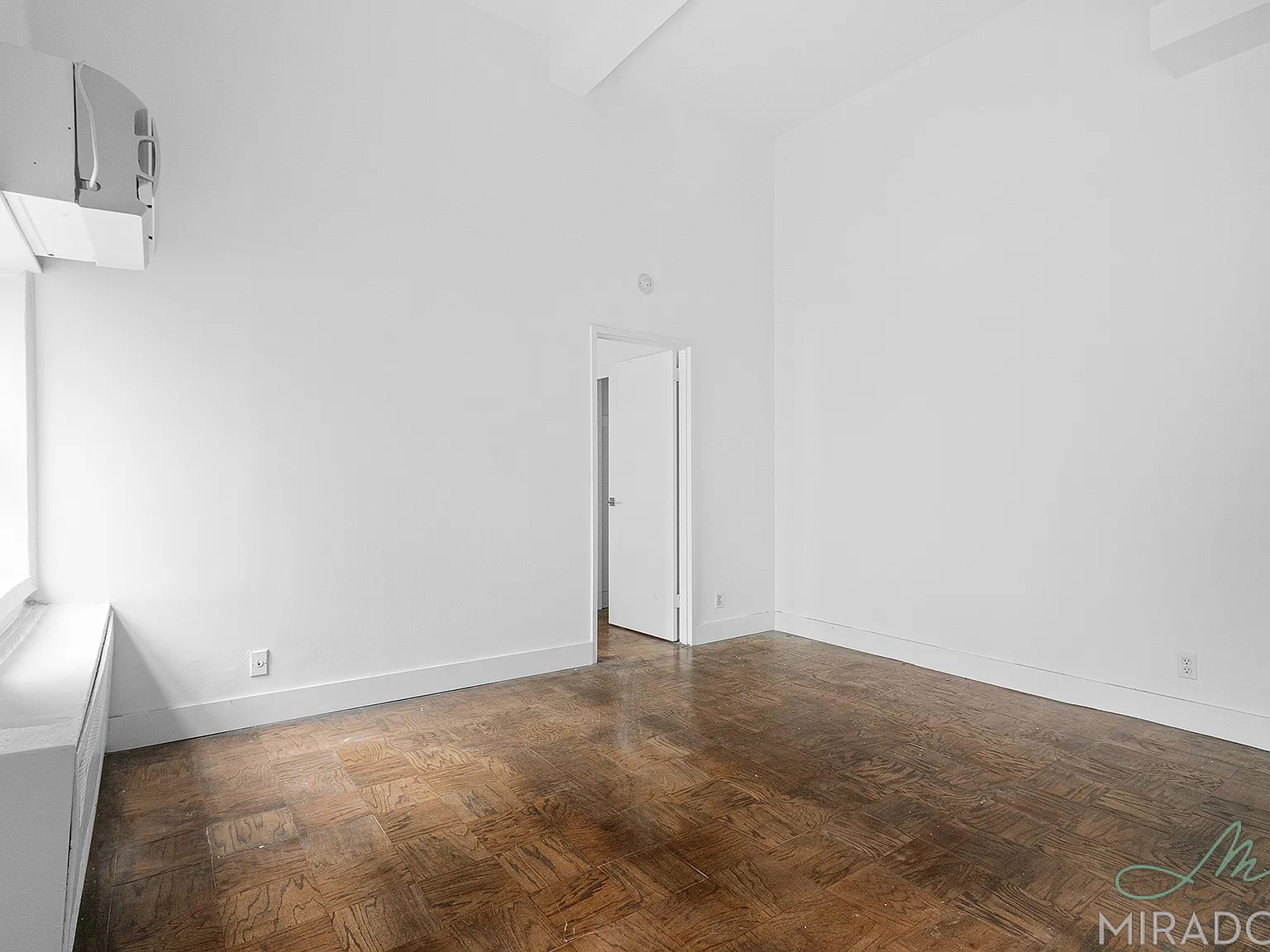 132 East 45th Street — Photo 4