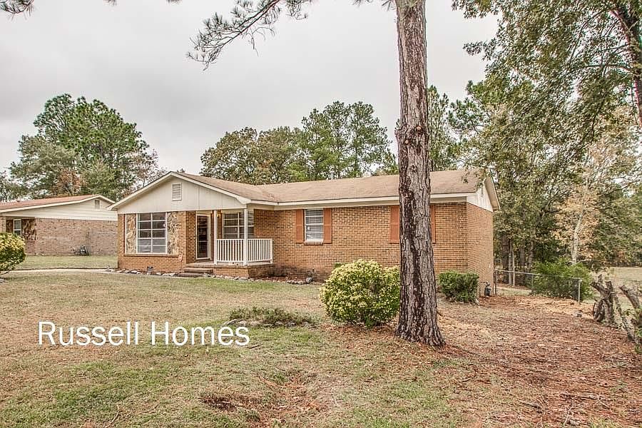 1st image of 2719 Bennington Dr