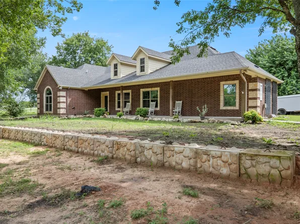4300 Ascot Dr, Cleburne, TX 76033