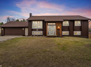 2202 Vermillion Ln, Marshalltown, IA 50158