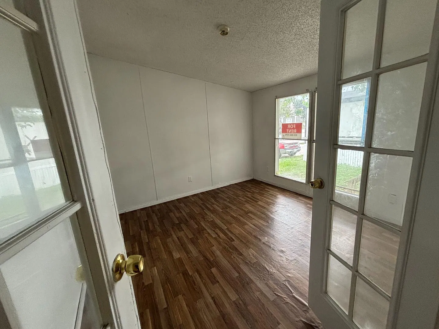 5 bed, 1275 sqft, $700 — Photo 3
