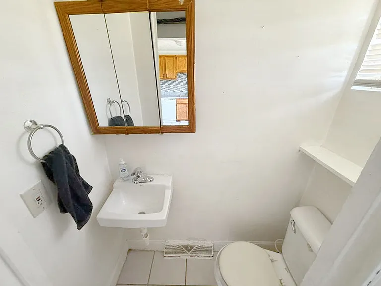 4889 Banbury Ct #6 — Photo 11