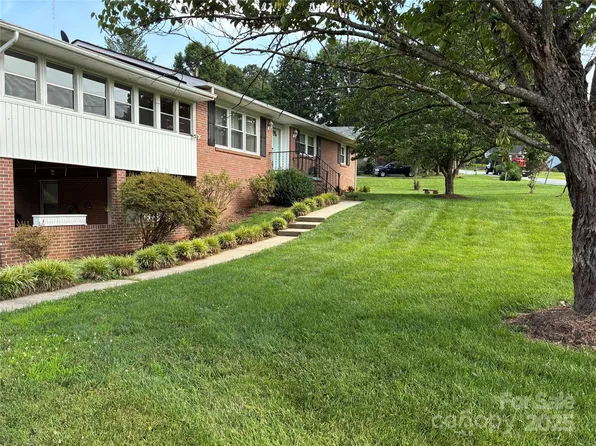 107 Mull Ln, Morganton, NC 28655