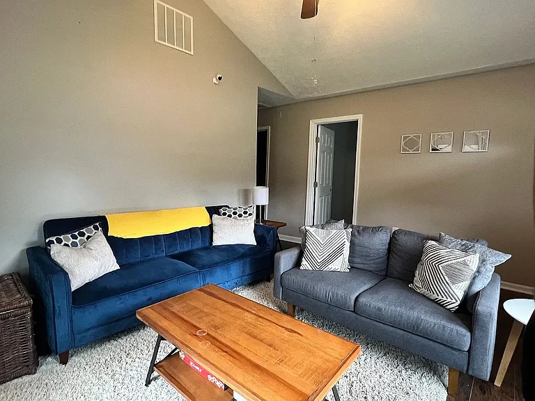 226 Scott St NW — Photo 1