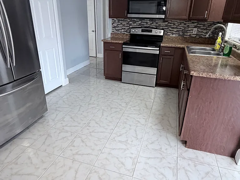 5047 Victoria Ln — Photo 4
