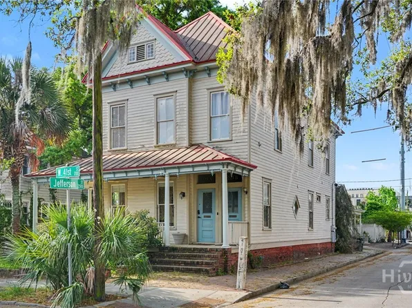 225 W 41st Street, Savannah, GA 31401
