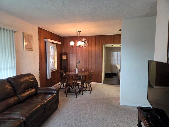 5th image of 1060 W 26th Court
