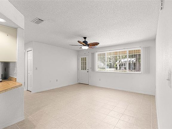 5th image of 10938 SW 84th Ave