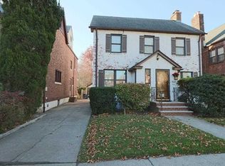 16630 26th Ave, Flushing, NY 11358
