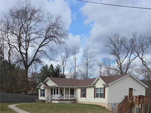 118 Oak Hill Dr, Valencia, PA 16059