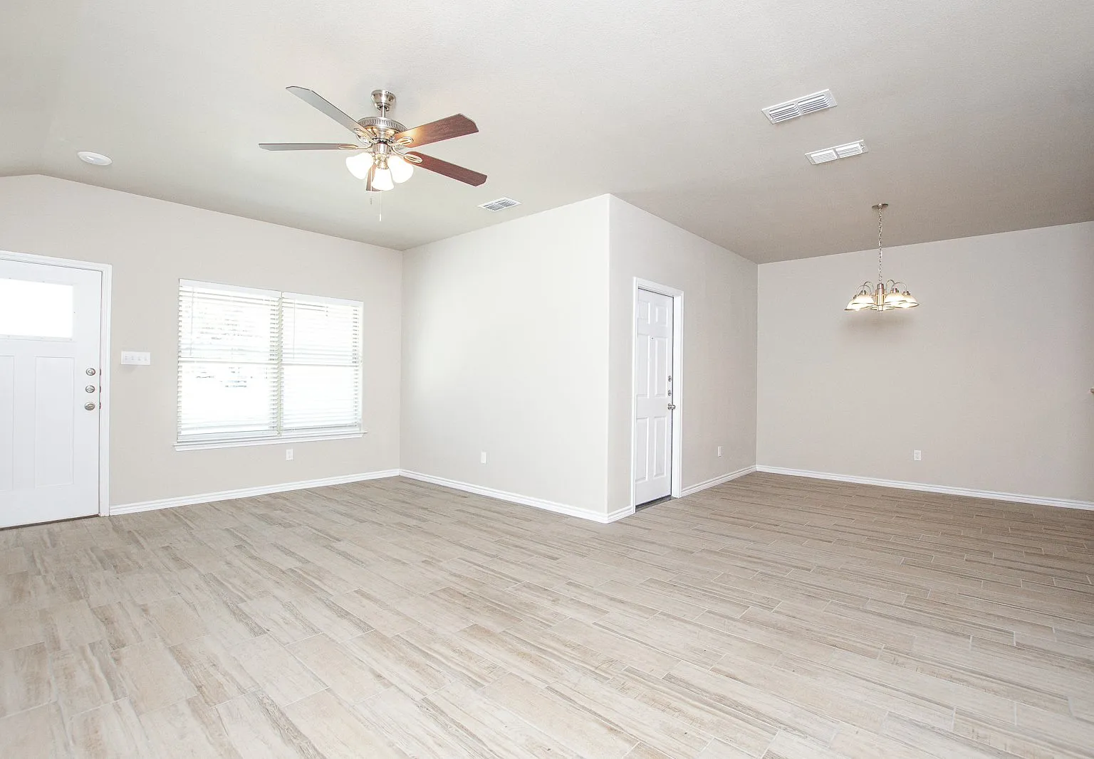 2551 Leroy Lane, Unit B — Photo 3